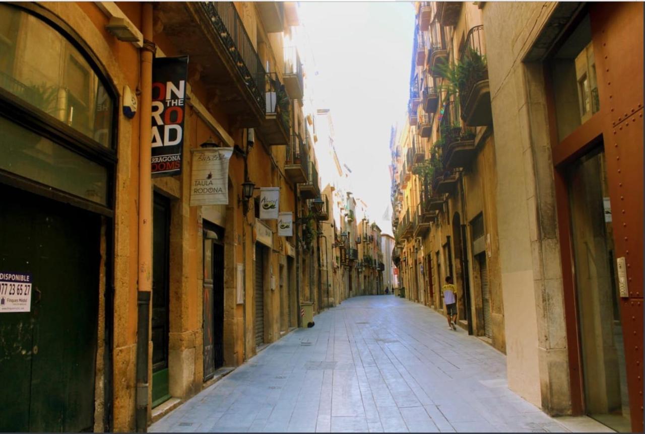 La Nau Rooms Tarragona Exteriör bild